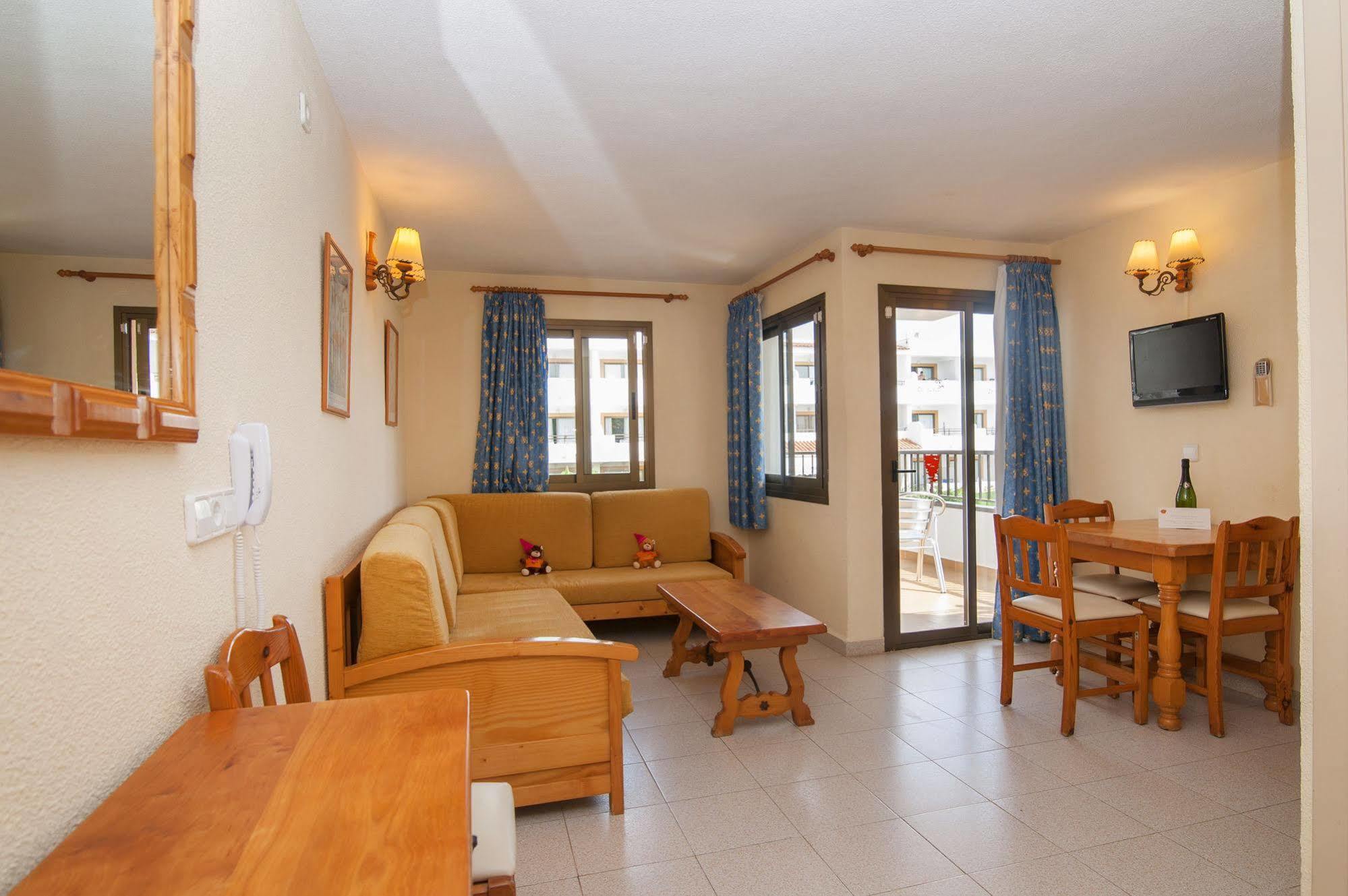 Casa Luis Apartments Santa Eulária des Riu Exterior foto